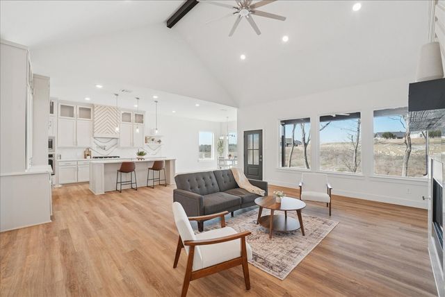 340 Slimp Bluff, Azle, TX 76020