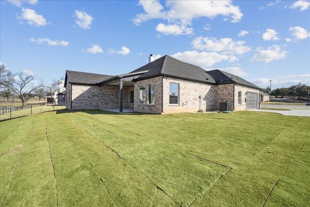 340 Slimp Bluff, Azle, TX 76020