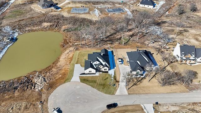 340 Slimp Bluff, Azle, TX 76020