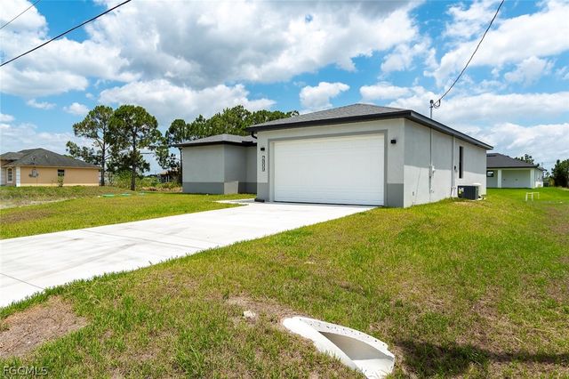 2907 Colin AVE S, Lehigh Acres, FL 33976