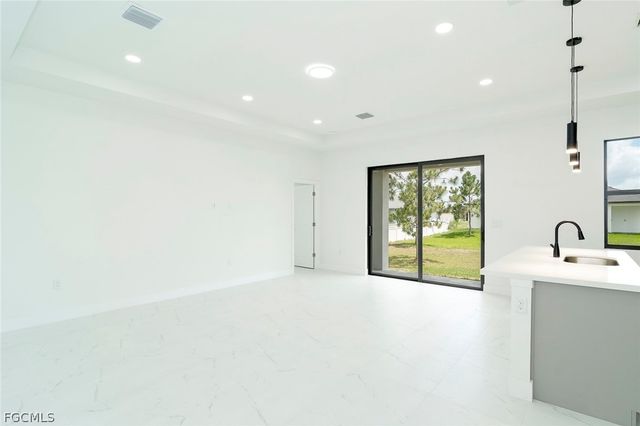 2907 Colin AVE S, Lehigh Acres, FL 33976