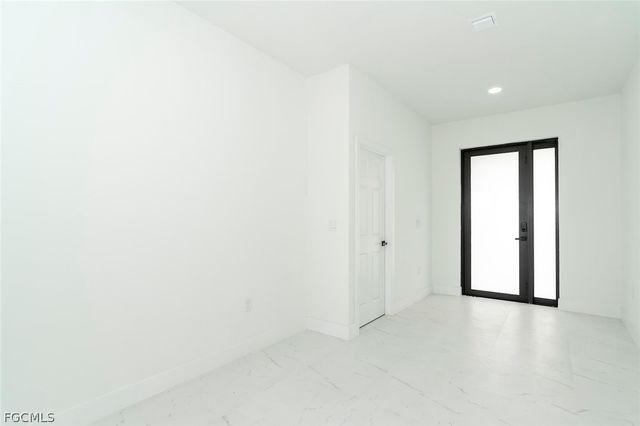 2907 Colin AVE S, Lehigh Acres, FL 33976