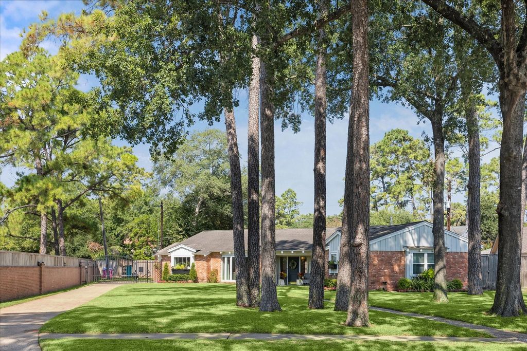 12334 Beauregard Drive, Houston, TX 77024