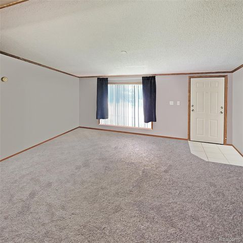 35420 Grant Street, Romulus, MI 48174