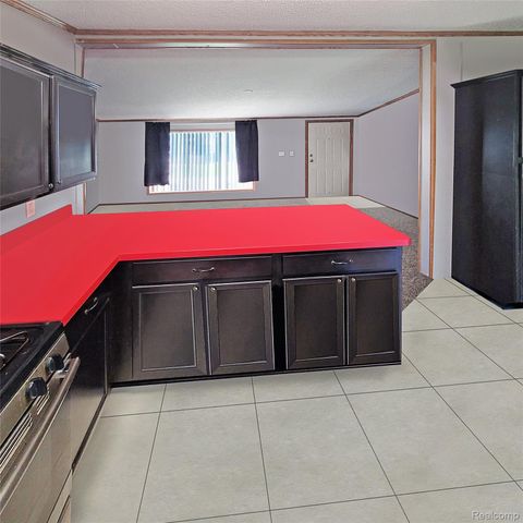 35420 Grant Street, Romulus, MI 48174