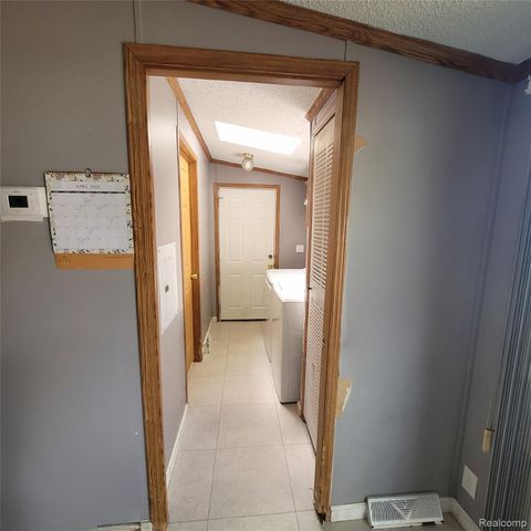 35420 Grant Street, Romulus, MI 48174