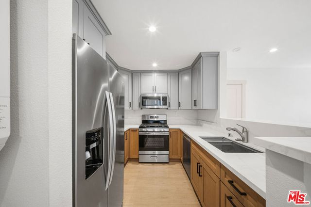 323 N Avenue 52, Los Angeles, CA 90042