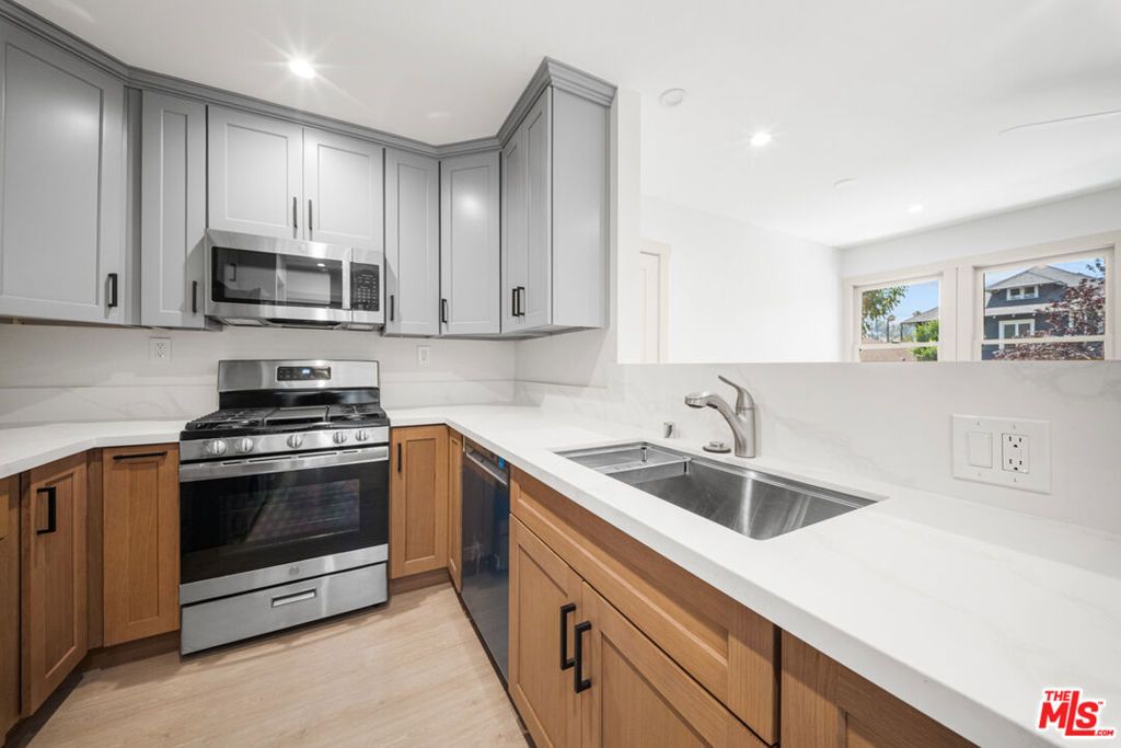 323 N Avenue 52, Los Angeles, CA 90042