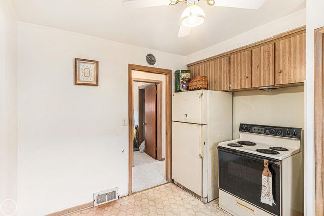 22717 Millenbach Street, Saint Clair Shores, MI 48081