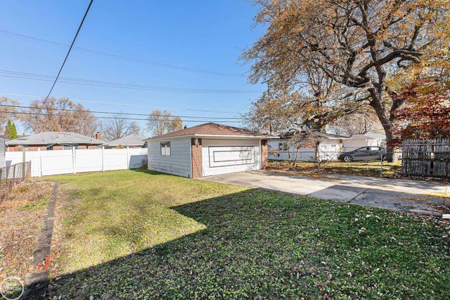 22717 Millenbach Street, Saint Clair Shores, MI 48081