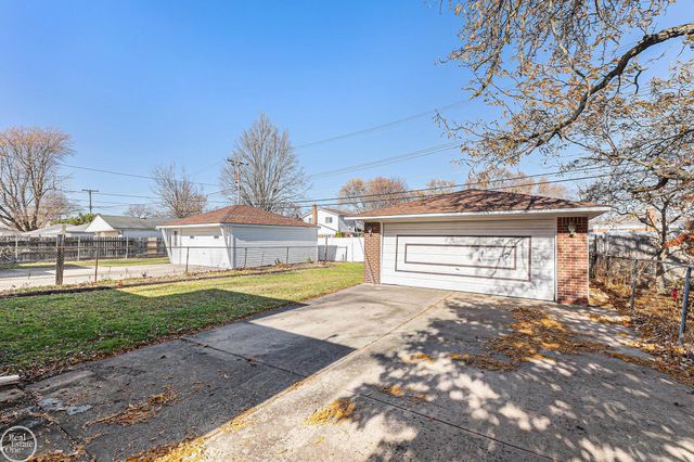 22717 Millenbach Street, Saint Clair Shores, MI 48081