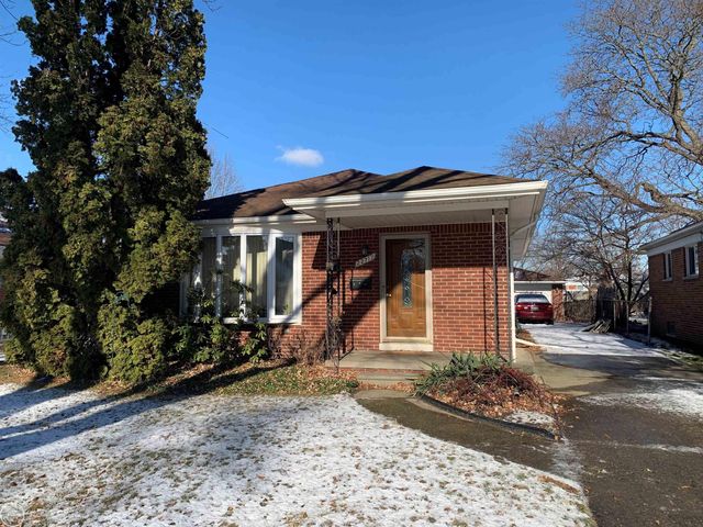 22717 Millenbach Street, Saint Clair Shores, MI 48081