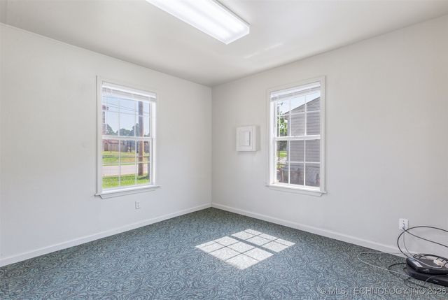 210 E Redwood Street, Coweta, OK 74429