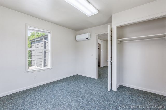 210 E Redwood Street, Coweta, OK 74429