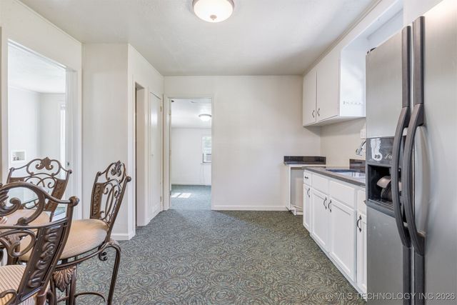 210 E Redwood Street, Coweta, OK 74429