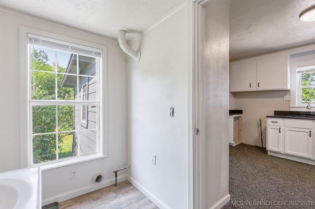 210 E Redwood Street, Coweta, OK 74429