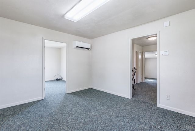 210 E Redwood Street, Coweta, OK 74429