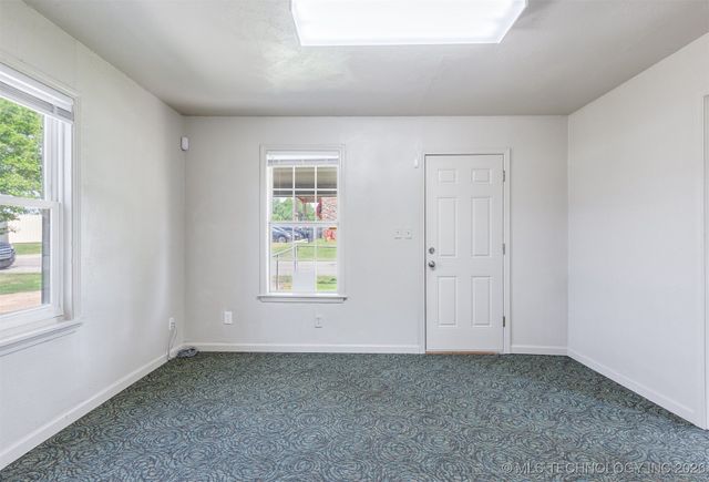 210 E Redwood Street, Coweta, OK 74429