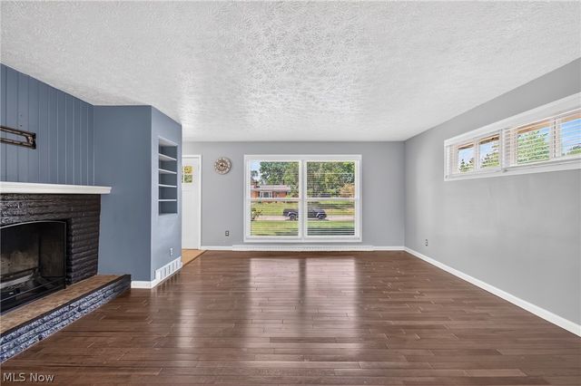 3321 Meadowwood Street NW, Massillon, OH 44646