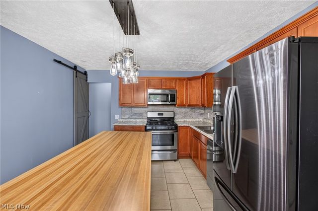 3321 Meadowwood Street NW, Massillon, OH 44646