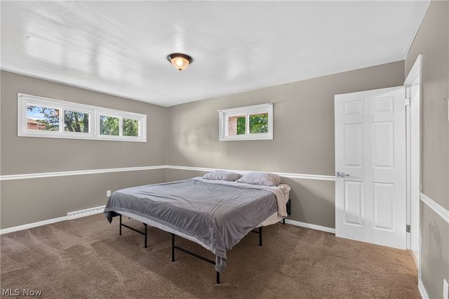 3321 Meadowwood Street NW, Massillon, OH 44646