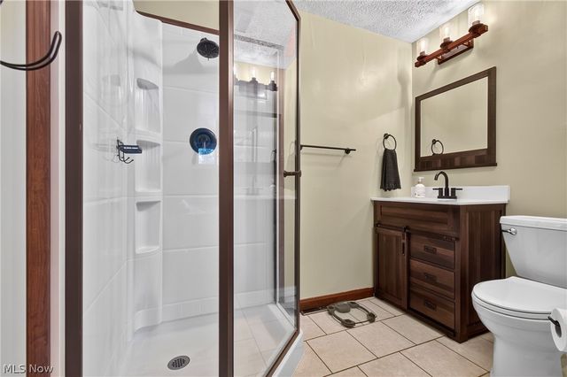 3321 Meadowwood Street NW, Massillon, OH 44646