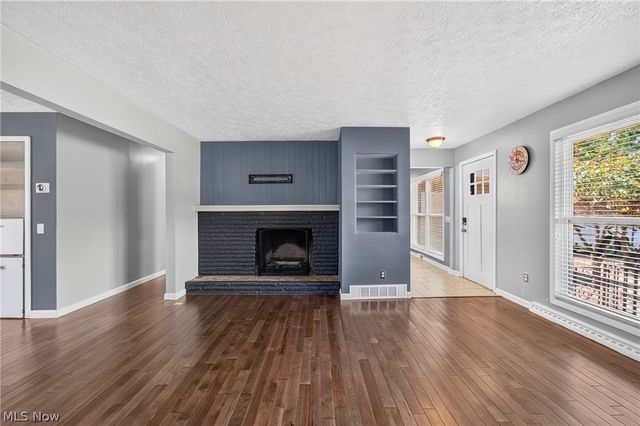 3321 Meadowwood Street NW, Massillon, OH 44646