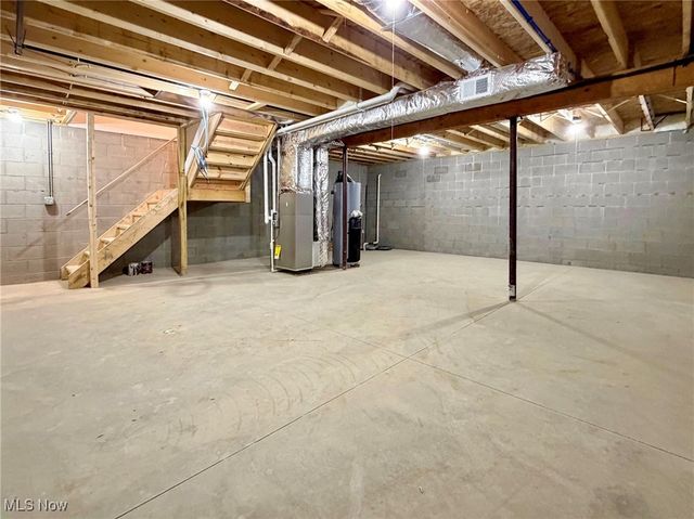 1575 Drexel Avenue NW, Warren, OH 44485