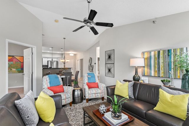 1333 SE University Avenue 303, Waukee, IA 50263