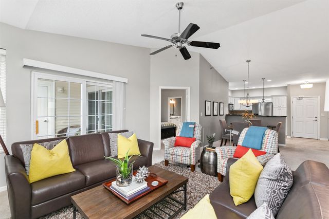 1333 SE University Avenue 303, Waukee, IA 50263