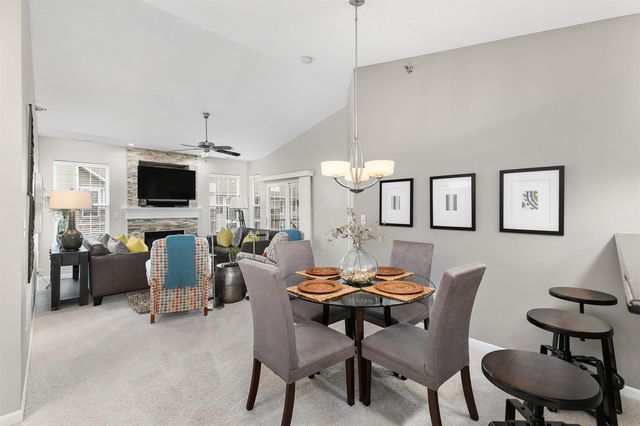 1333 SE University Avenue 303, Waukee, IA 50263