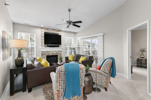 1333 SE University Avenue 303, Waukee, IA 50263