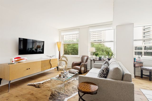 411 W 7th Street 305, Fort Worth, TX 76102