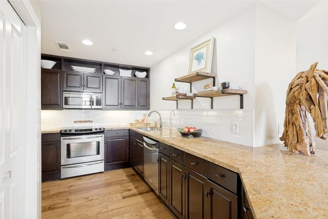 411 W 7th Street 305, Fort Worth, TX 76102