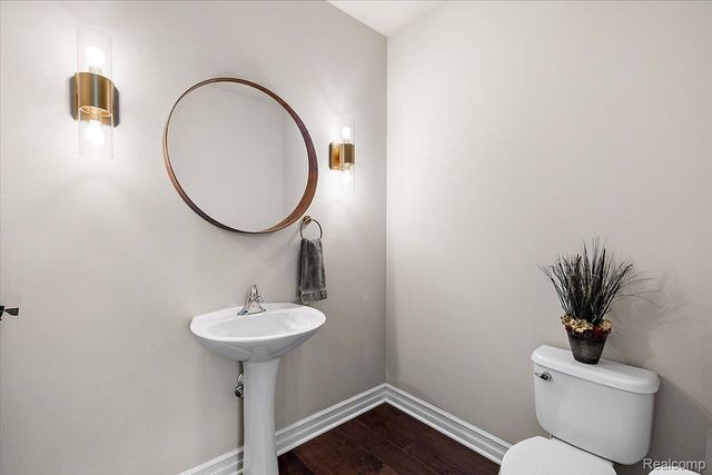 3890 Macaw Drive, Troy, MI 48083