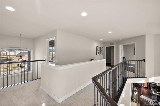 3890 Macaw Drive, Troy, MI 48083