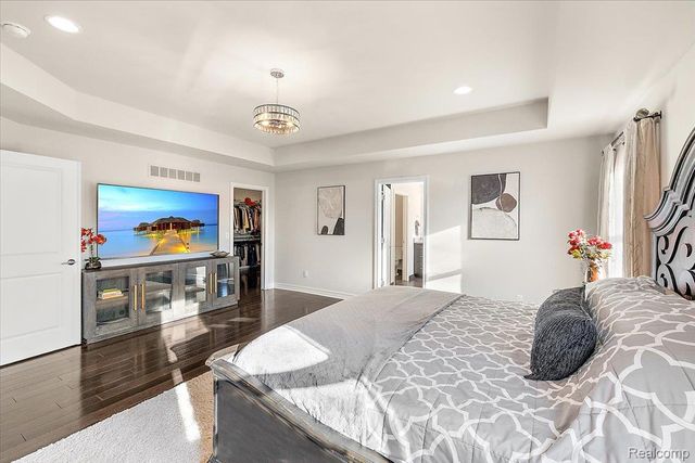 3890 Macaw Drive, Troy, MI 48083