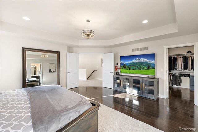 3890 Macaw Drive, Troy, MI 48083