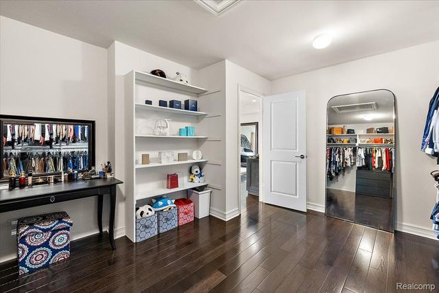 3890 Macaw Drive, Troy, MI 48083