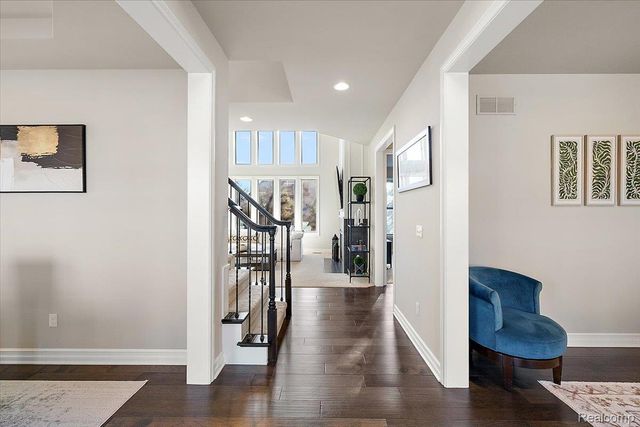 3890 Macaw Drive, Troy, MI 48083