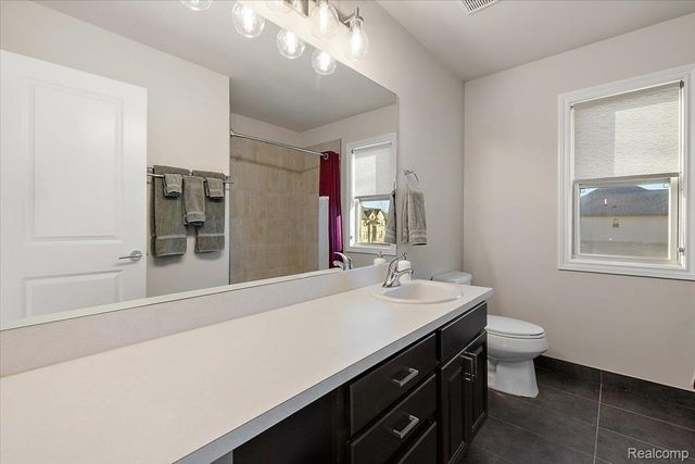 3890 Macaw Drive, Troy, MI 48083