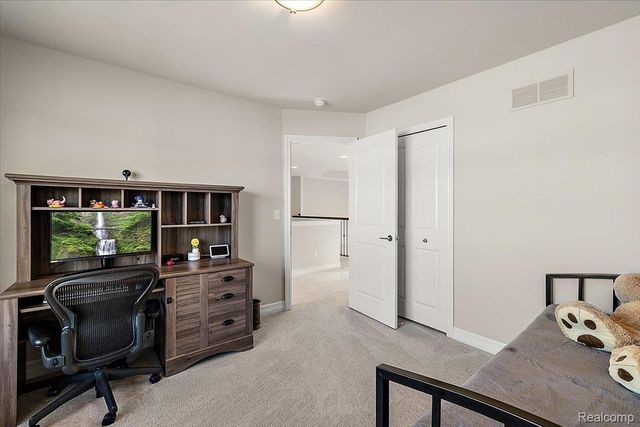 3890 Macaw Drive, Troy, MI 48083