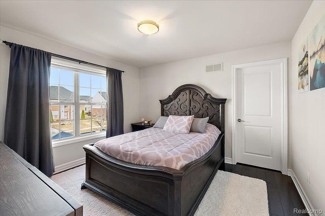 3890 Macaw Drive, Troy, MI 48083