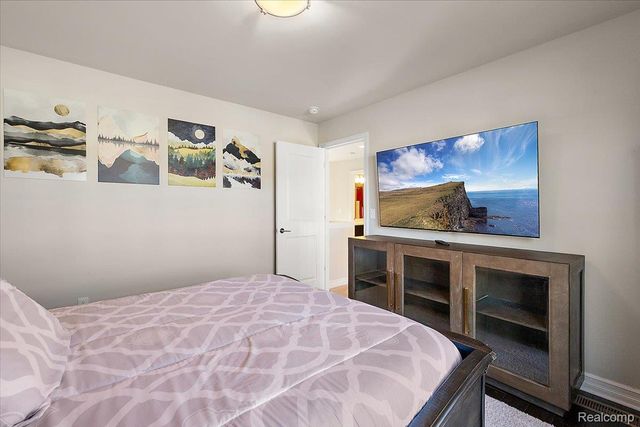 3890 Macaw Drive, Troy, MI 48083