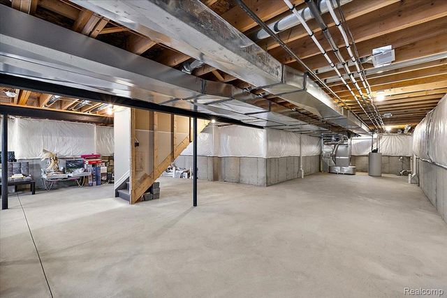 3890 Macaw Drive, Troy, MI 48083