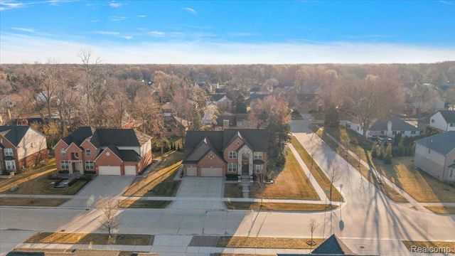 3890 Macaw Drive, Troy, MI 48083