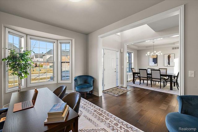 3890 Macaw Drive, Troy, MI 48083