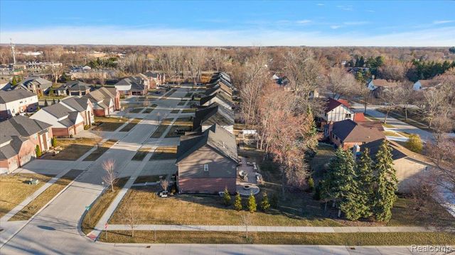 3890 Macaw Drive, Troy, MI 48083