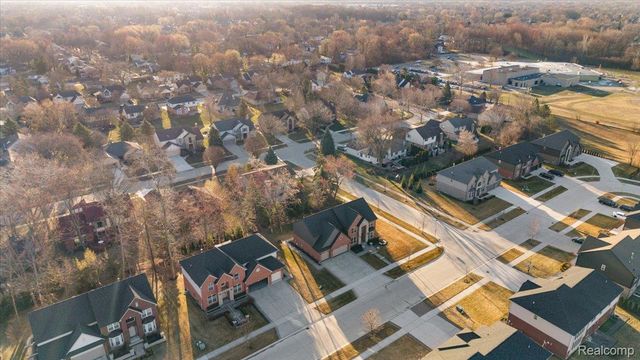 3890 Macaw Drive, Troy, MI 48083