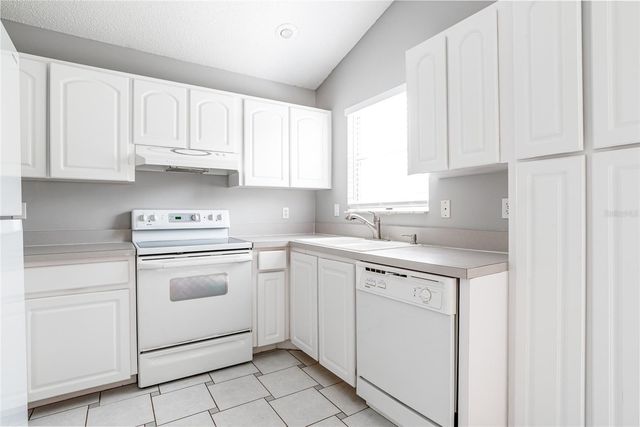 110 RIVERRAFT COURT, Orlando, FL 32828